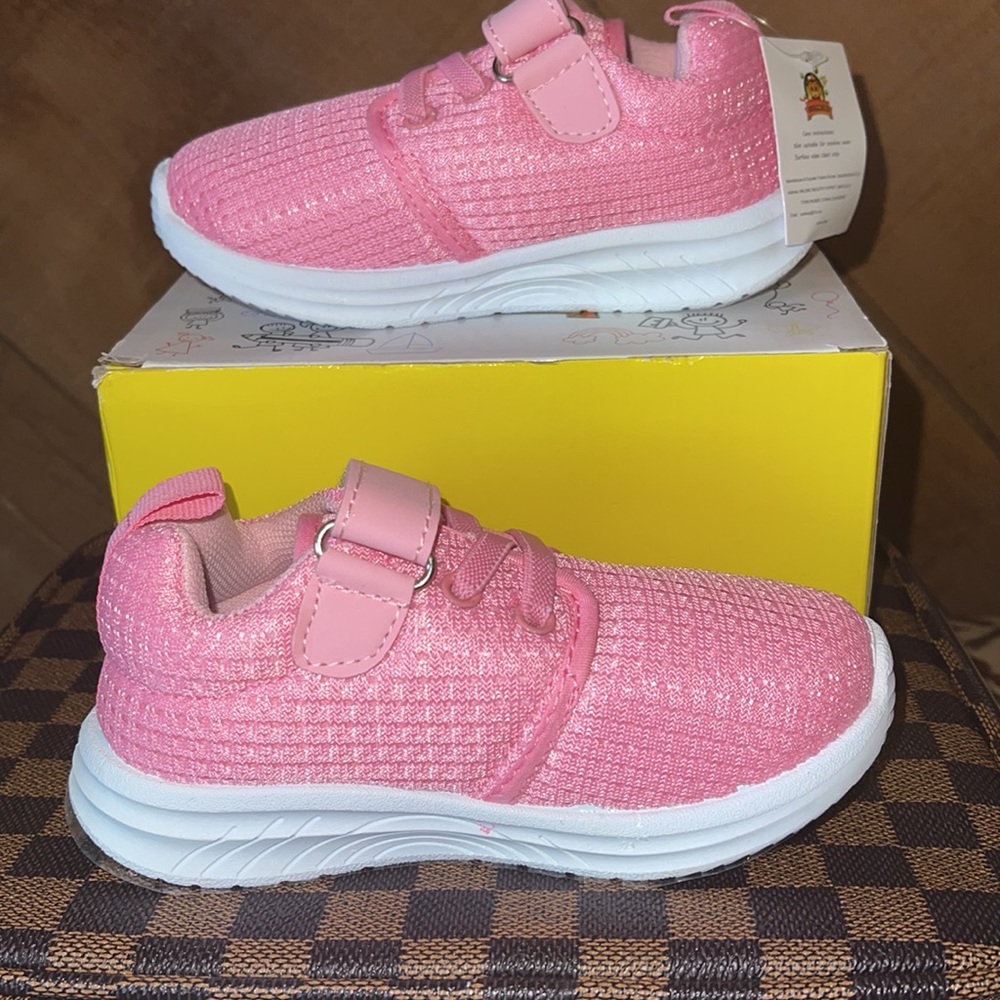 Toddler Girl, Pink shoes Size 8c - Picture 2 of 5